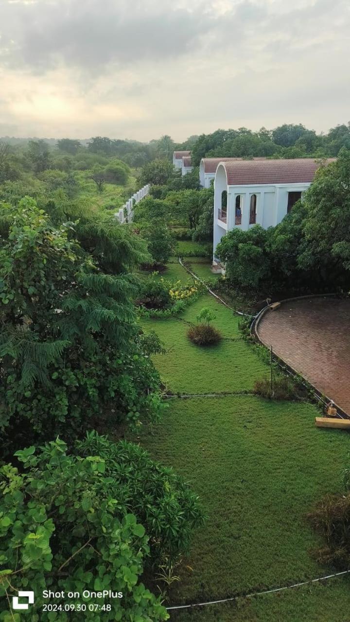 Le Casa Lion Resort A Premium Resort In Sasan Gir Bagian luar foto