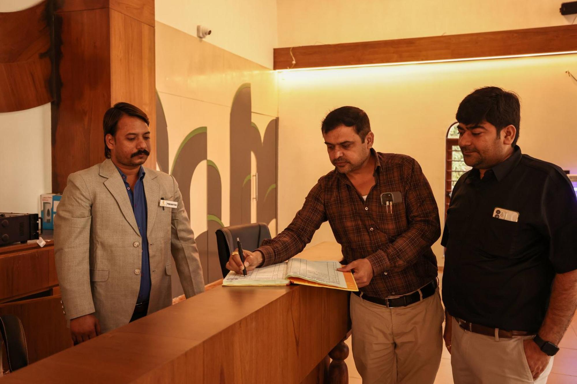 Le Casa Lion Resort A Premium Resort In Sasan Gir Bagian luar foto