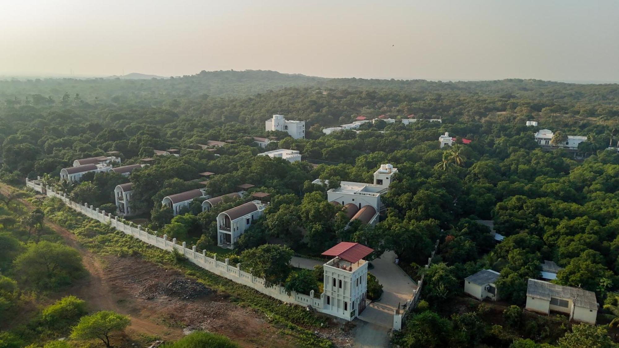 Le Casa Lion Resort A Premium Resort In Sasan Gir Bagian luar foto